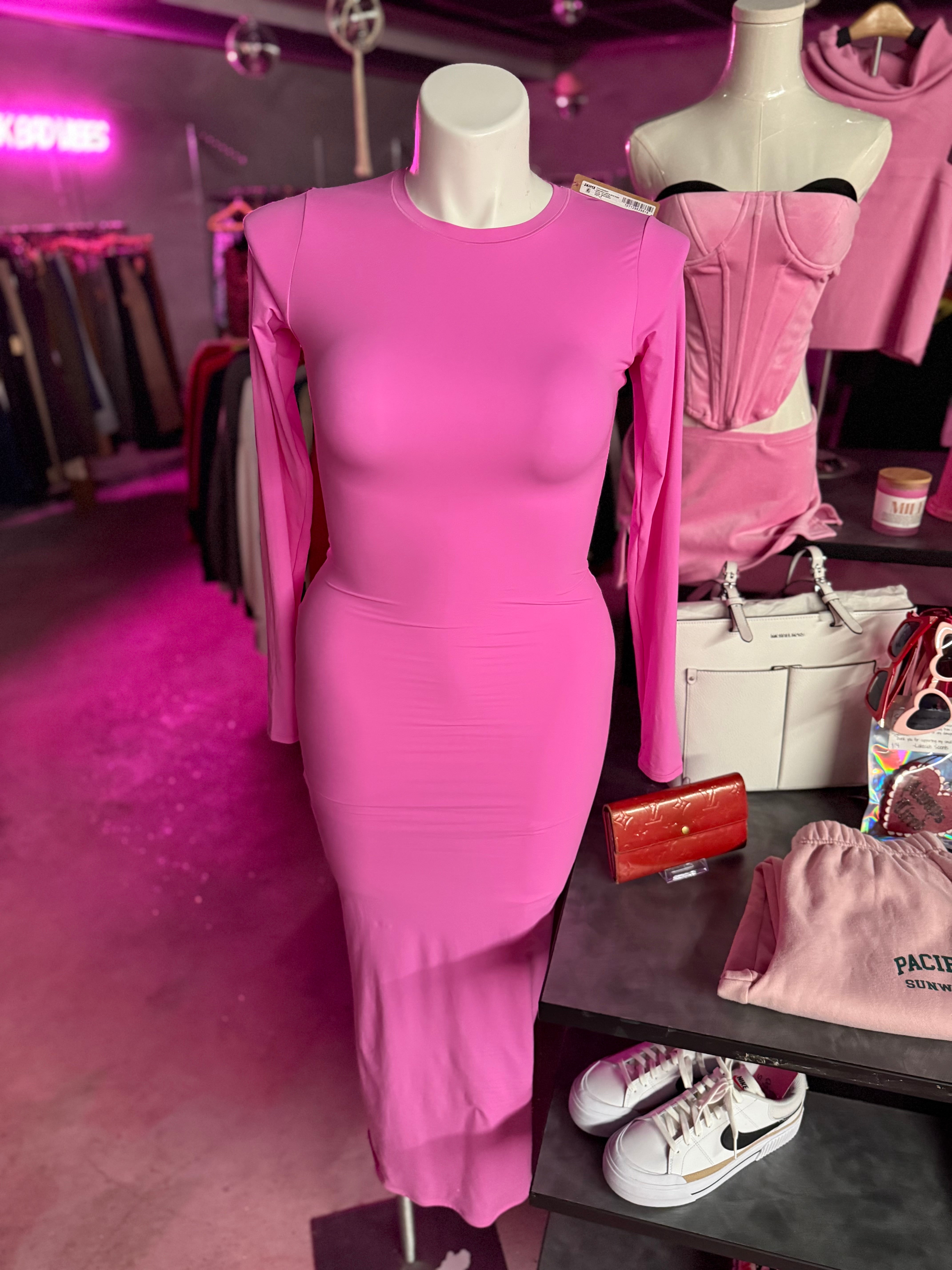 Hot Pink Skims dress | Glowgetters Custom Spray Tans Hot Pink Skims dress | Glowgetters Custom Spray Tans